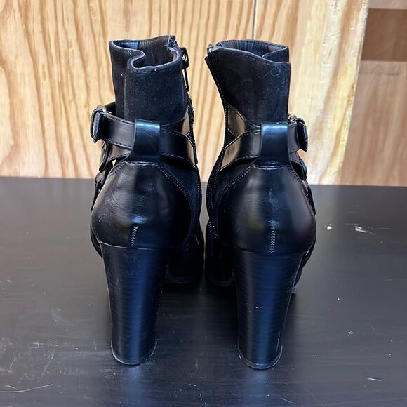 Just Fab Booties   - Picture 2 of 6